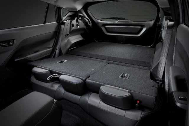 60/40 пропорциясында жиналатын артқы орындықтар